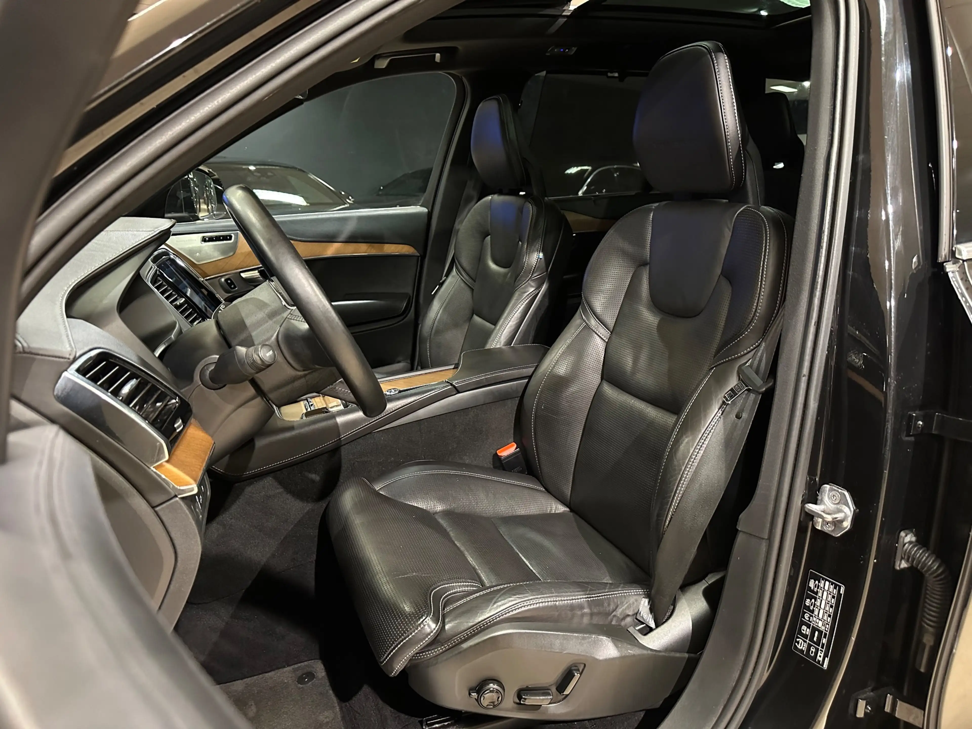 Volvo XC90 2.0 T8 AWD Inscription|TREKHAAK|PANO|7P.|B&W|VOLL — photo 12
