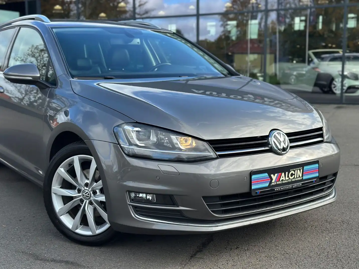 Volkswagen Golf 1.4 TSI Highline Variant S-HE/PDC/XENON/TEM Gris - 2