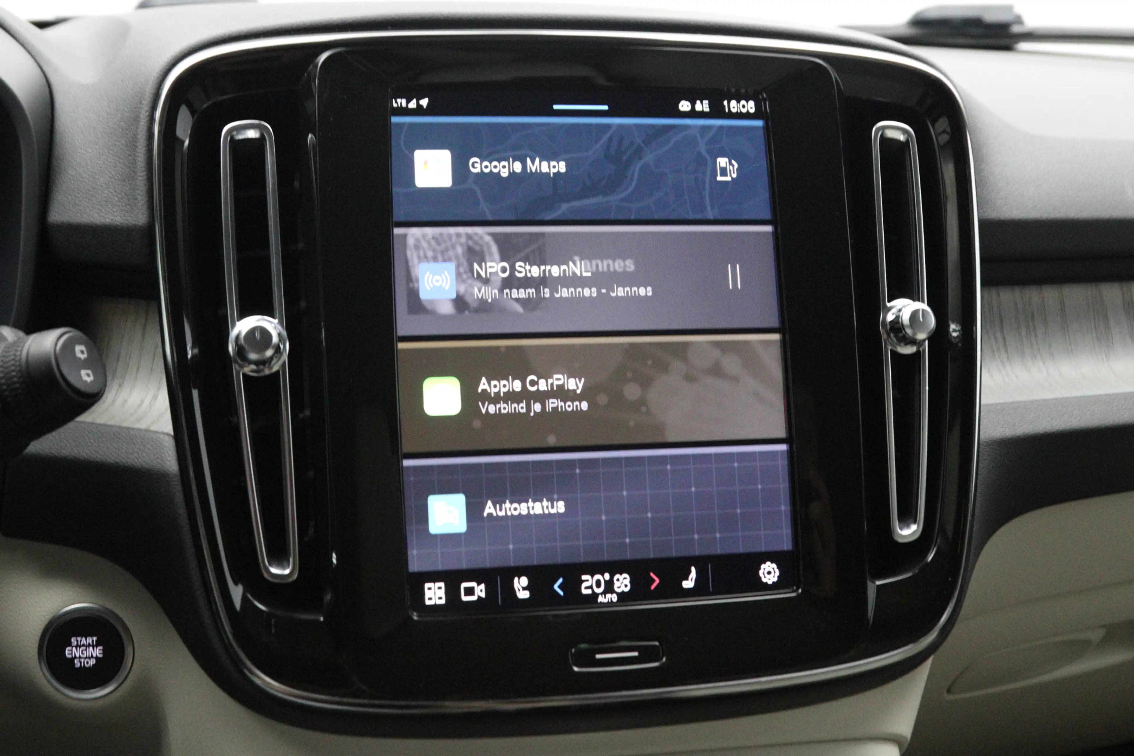 Volvo XC40 2.0 B3 164 PK Plus Dark, 4-Cilinder, Harman/Kardon — photo 14