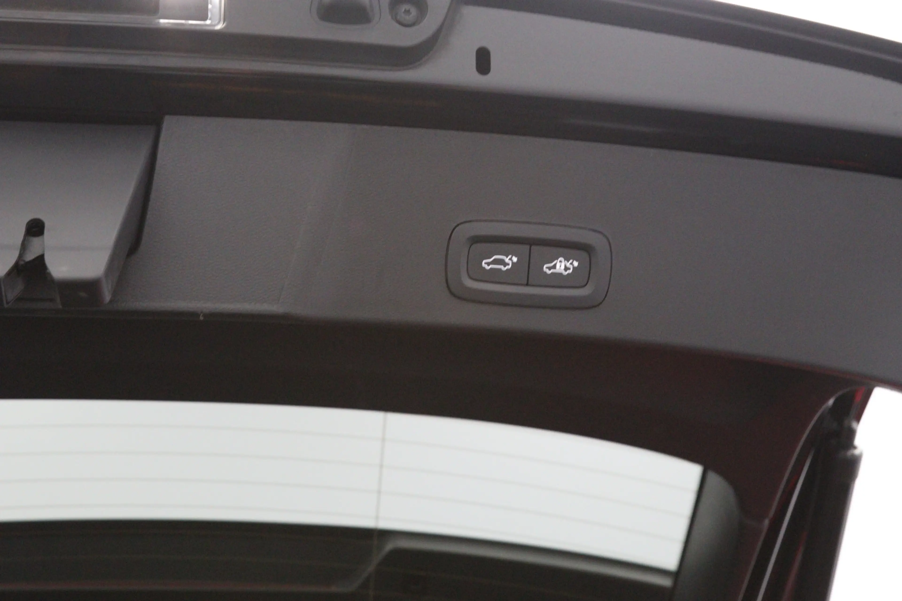 Volvo XC40 2.0 B3 164 PK Plus Dark, 4-Cilinder, Harman/Kardon — photo 25