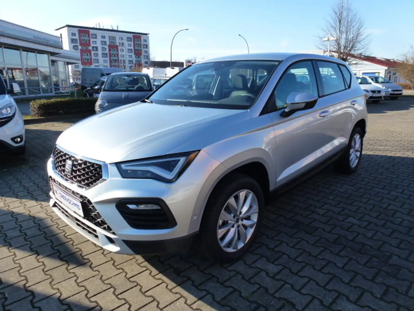 SEAT Ateca Style 1.0 TSI + LED + SHZ Silber - 1