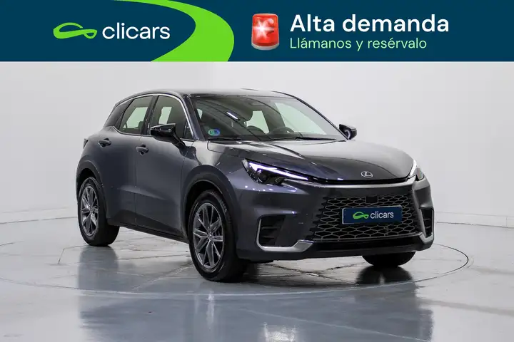 Lexus LBX 2024, foto 3