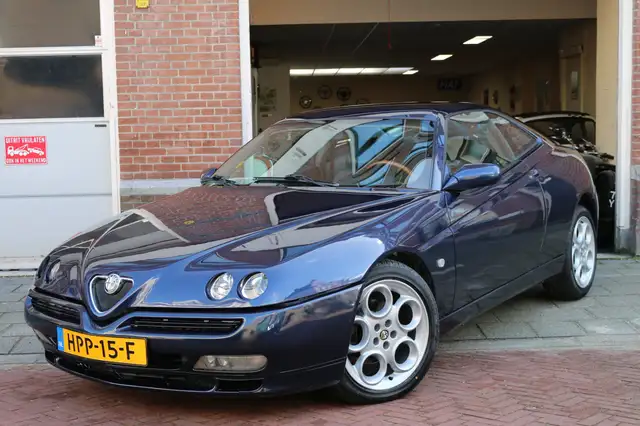 Alfa Romeo GTV 2.0 V6 Turbo