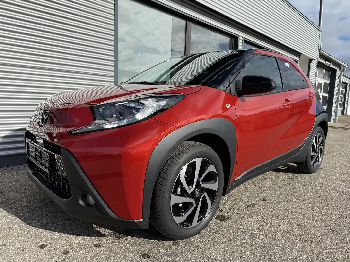 Toyota Aygo X Teamplayer *Aktionspreis! Rot - 2