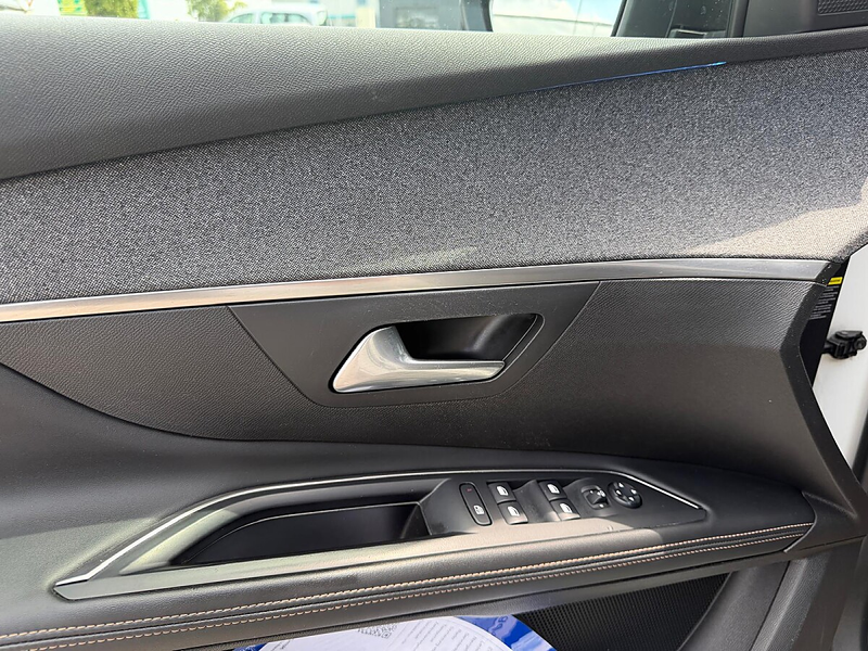 Peugeot 5008 1,5 BlueHDI 130 HS, GT Line, AHK, 7 Sitzer, — photo 10
