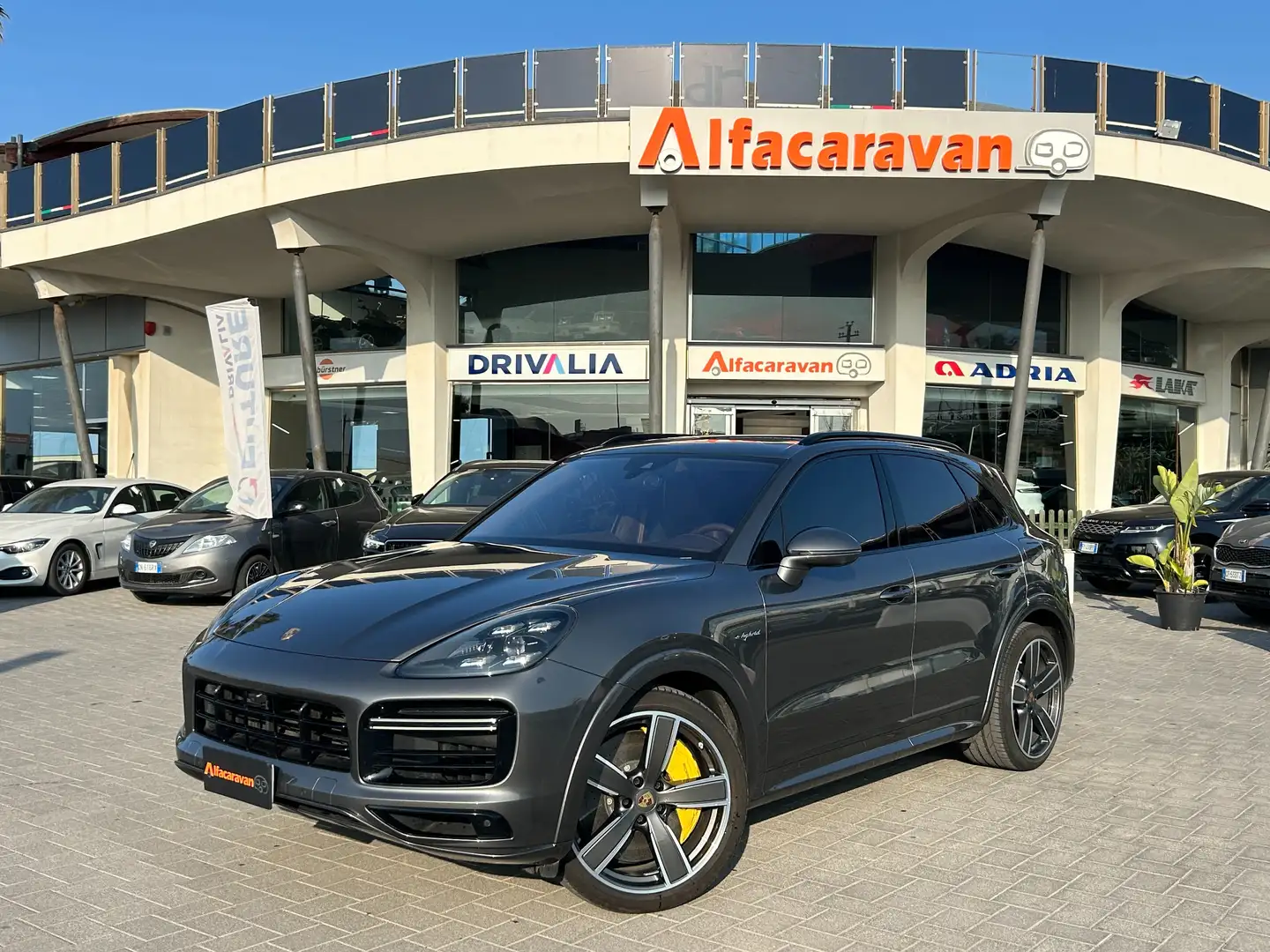 Porsche Cayenne Cayenne 4.0 Turbo S e-hybrid tiptronic Grigio - 1