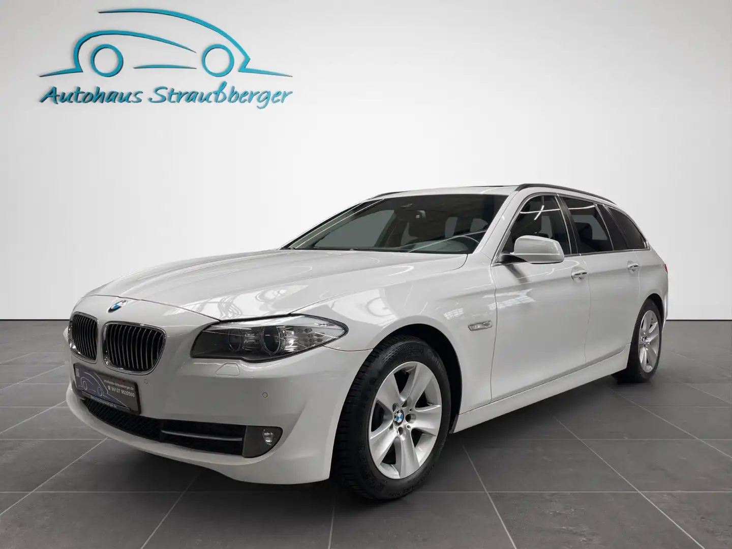 BMW 525 d Touring /HUD/ HIFI/ PANO/ PDC/ BI-Xenon Blanc - 2