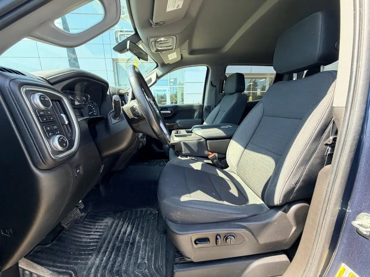 GMC Sierra 1500 снимка GMC Sierra 1500
