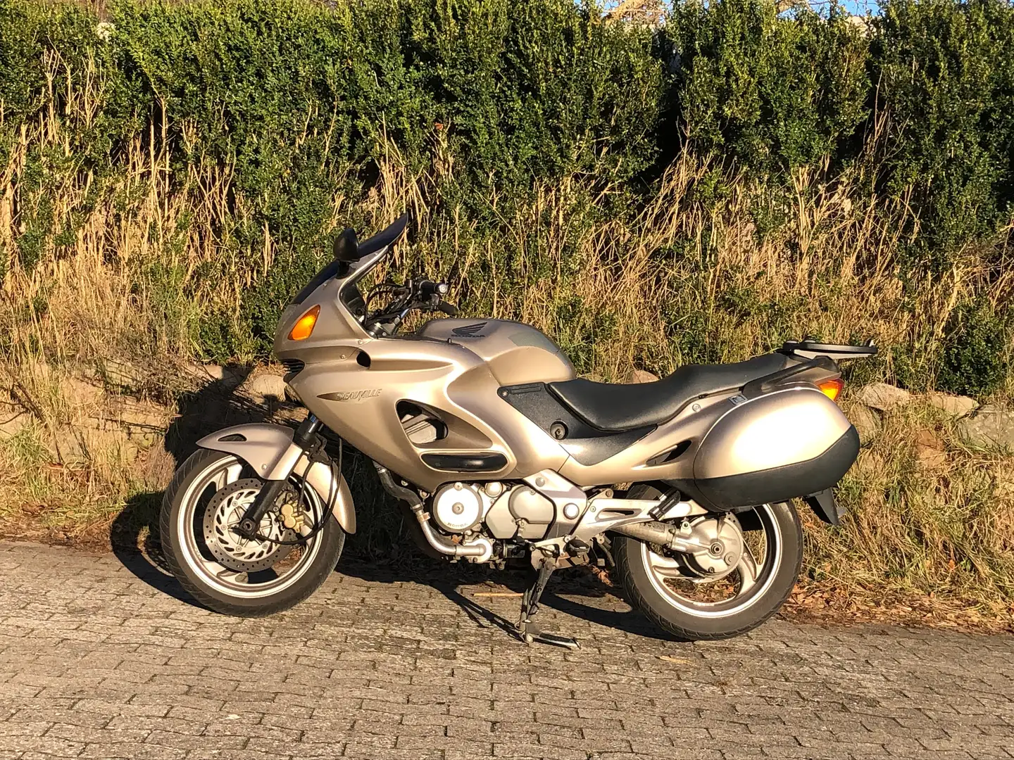 Honda NT 650 NT 650 V Deauville Gold - 1