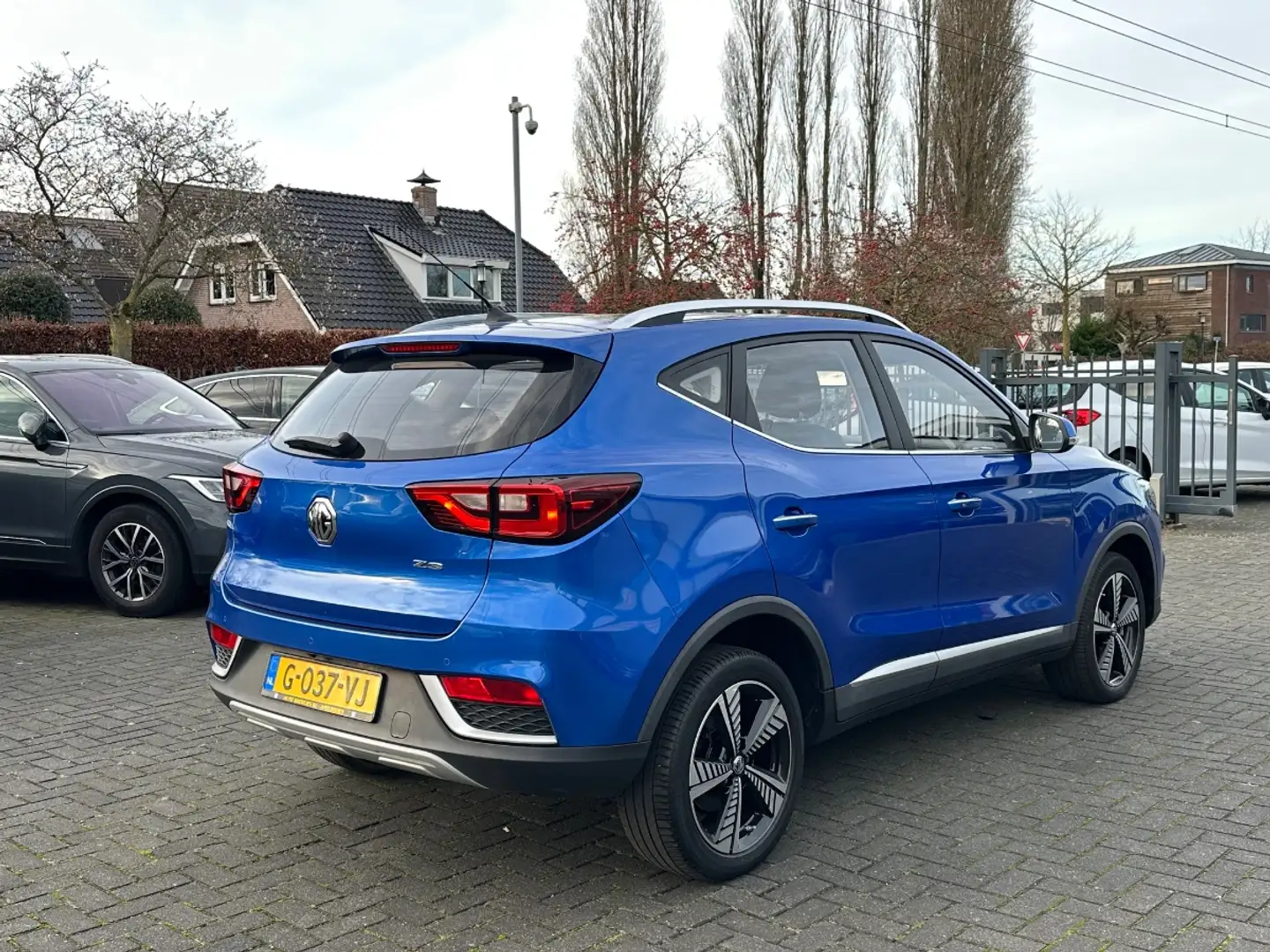 MG ZS EV Luxury 45kWh | SOH 96% | Leer | Pano Blauw - 2