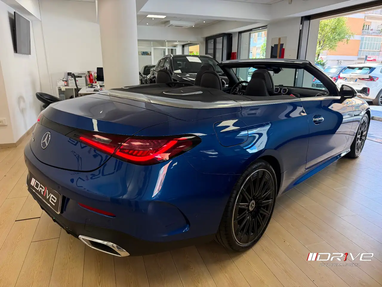 Mercedes-Benz CLE 220 d Cabrio AMG Line Premium Plus, миниатюра 3