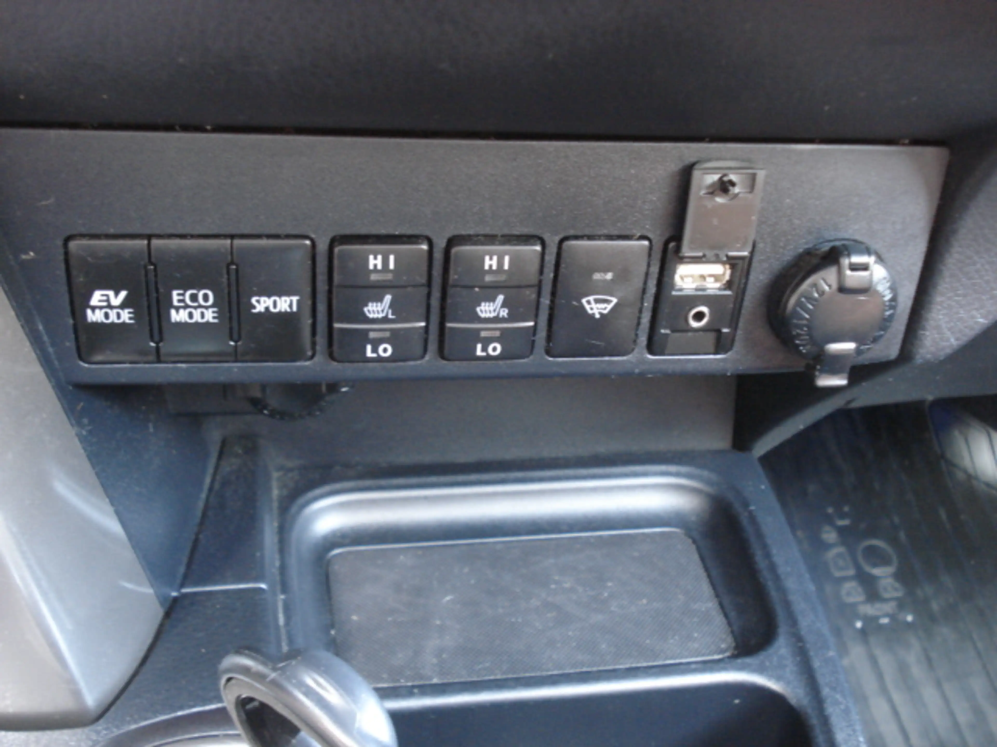 Toyota RAV 4 RAV4 Hybrid 2.5i e-AWD Premium CVT — photo 9