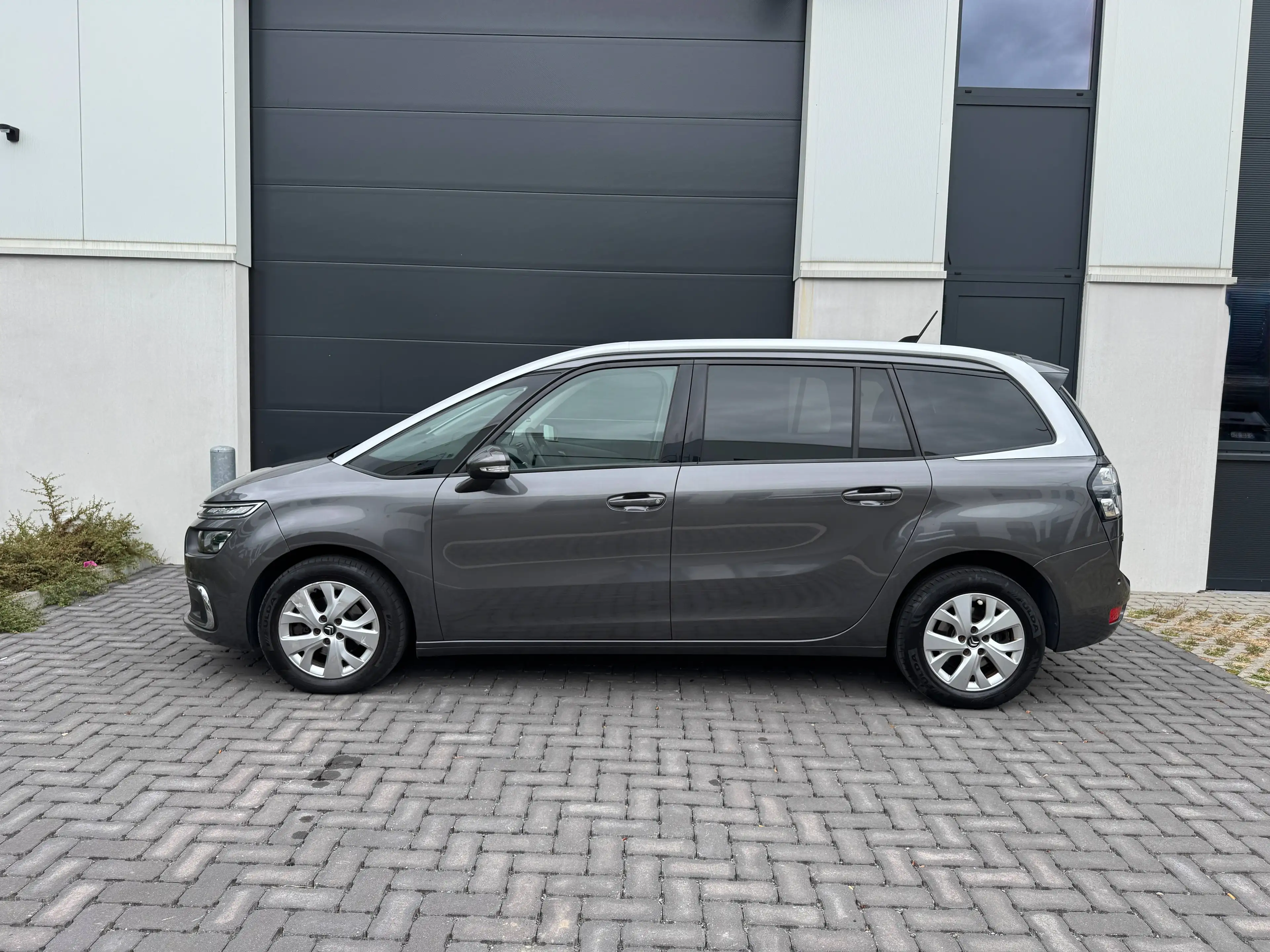 Citroen C4 SpaceTourer 1.5 BlueHDi 7 ZIT /NAVI/CARPLAY/CAMERA/KEYLESS/GARANTIE — photo 2