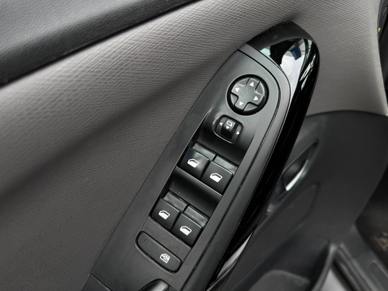 Citroen C4 SpaceTourer 1.5 BlueHDi 7 ZIT /NAVI/CARPLAY/CAMERA/KEYLESS/GARANTIE — photo 5