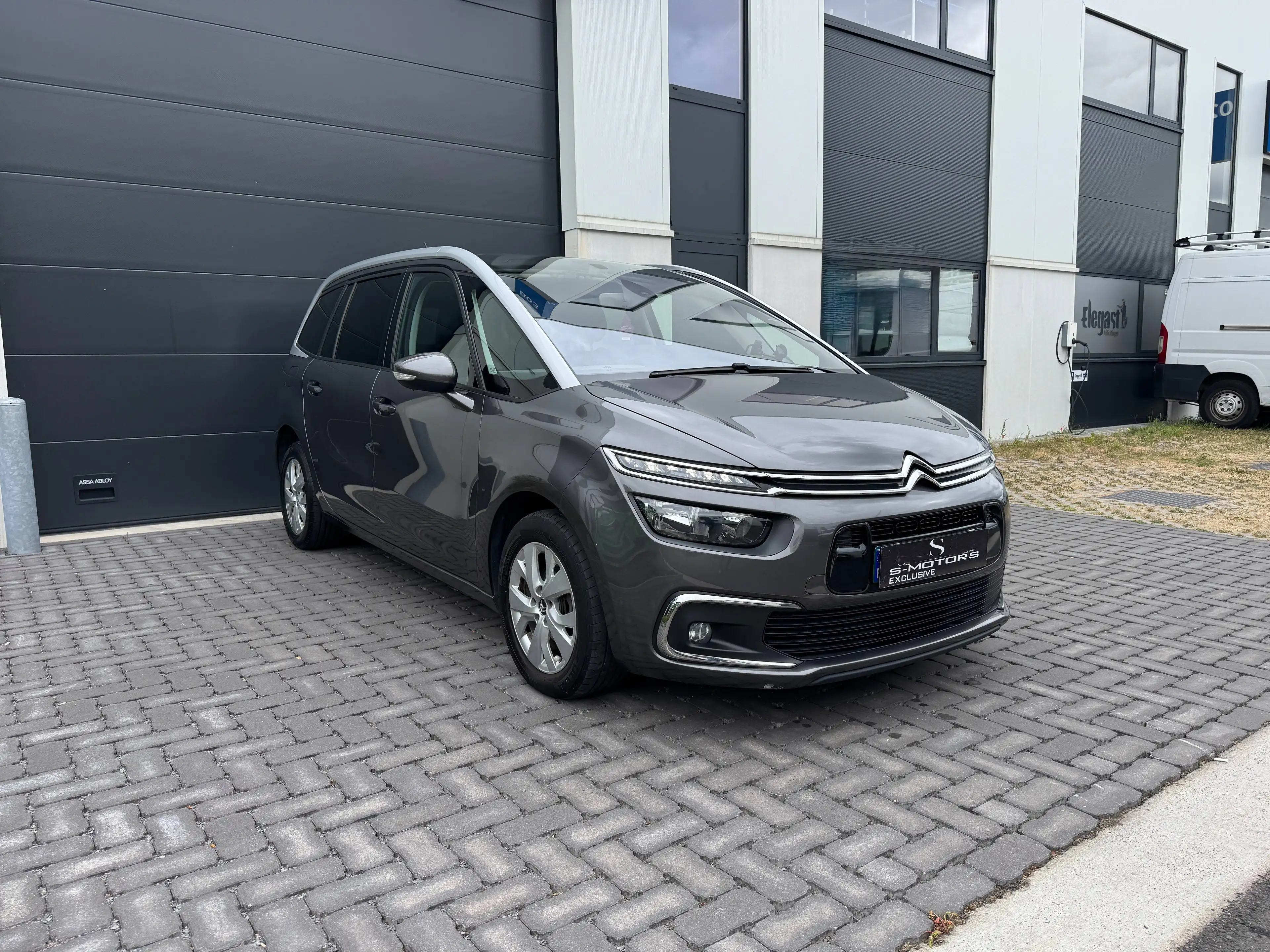 Citroen C4 SpaceTourer 1.5 BlueHDi 7 ZIT /NAVI/CARPLAY/CAMERA/KEYLESS/GARANTIE — photo 8