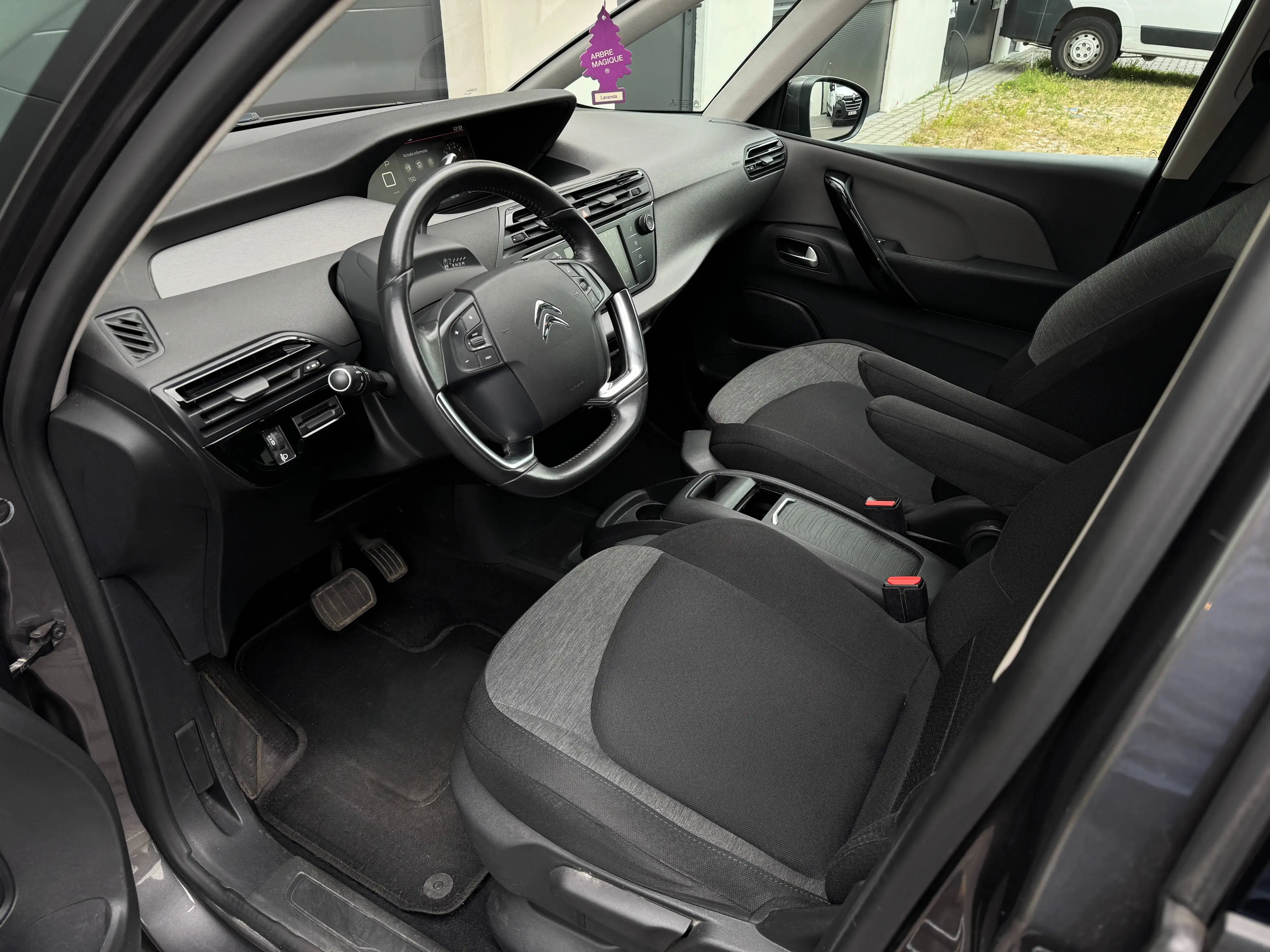 Citroen C4 SpaceTourer 1.5 BlueHDi 7 ZIT /NAVI/CARPLAY/CAMERA/KEYLESS/GARANTIE — photo 4