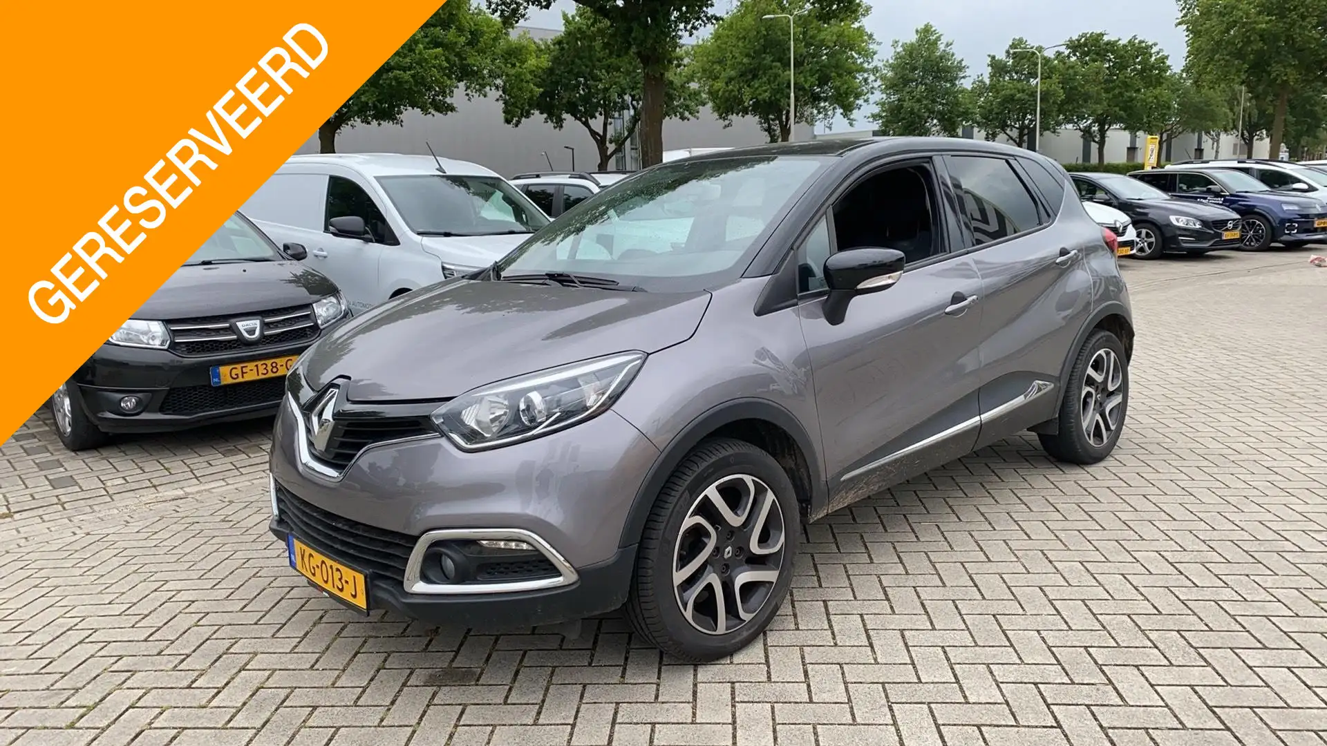 Renault Captur 0.9 TCe Dynamique Gris - 1