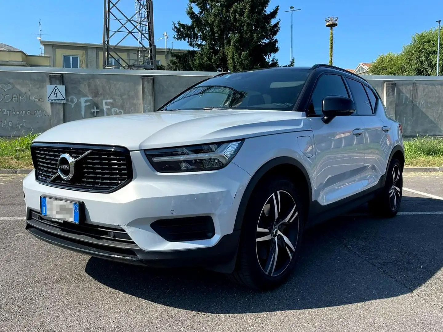 Volvo XC40 XC40 1.5 t5 phev R-design auto my21 Grigio - 1