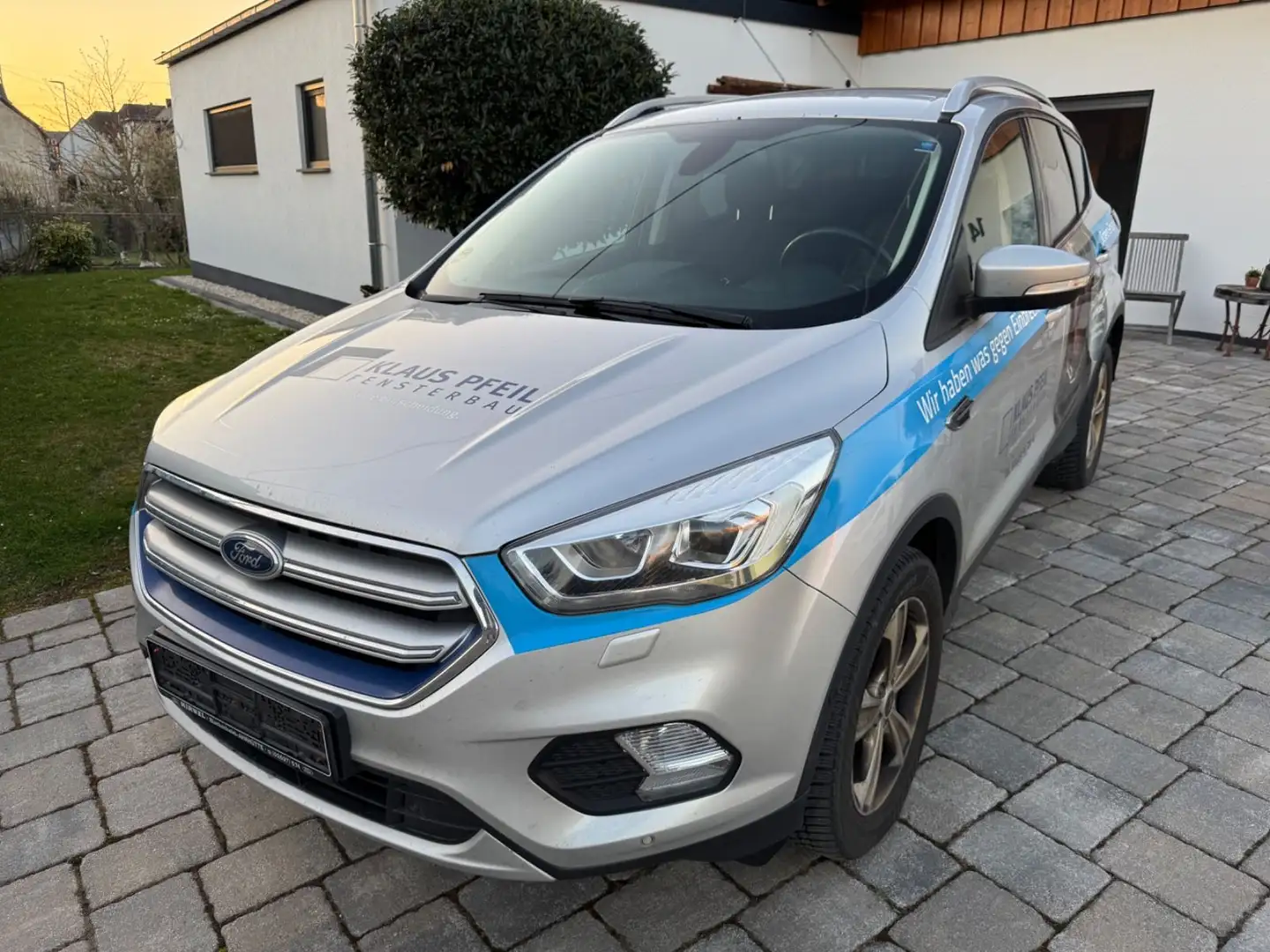 Ford Kuga Titanium 2.0 TDCi 4x4 Automatik Silber - 2