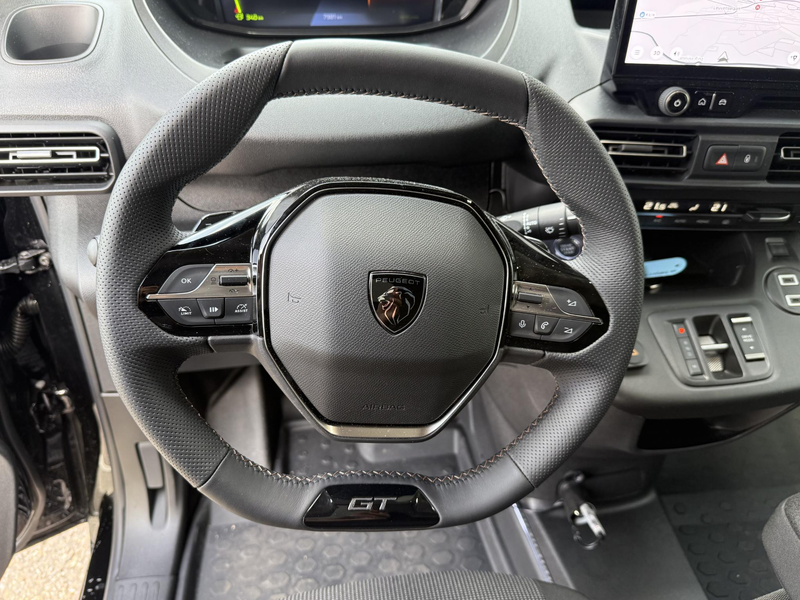 Peugeot Partner 1.5 BlueHDi 96kW L2 EAT8 GT-Line — photo 10