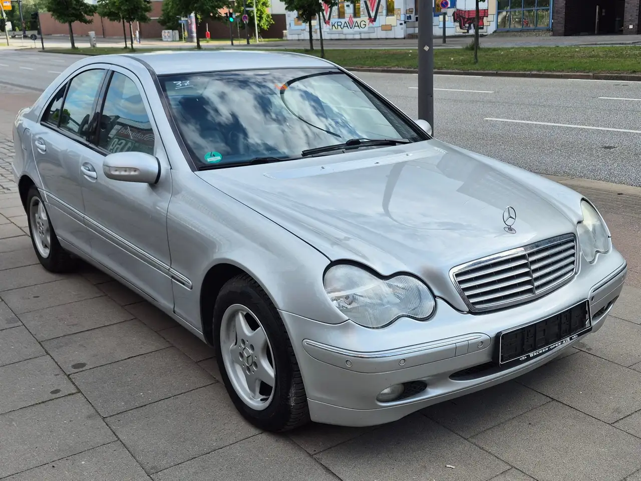 Mercedes-Benz C 180