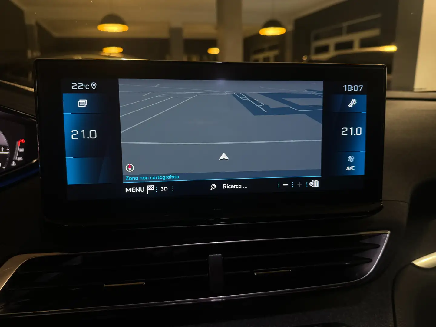 Peugeot 5008 1.5 BLUEHDI 130CV EAT8 7 POSTI ALLURE 2021 Negro - 2