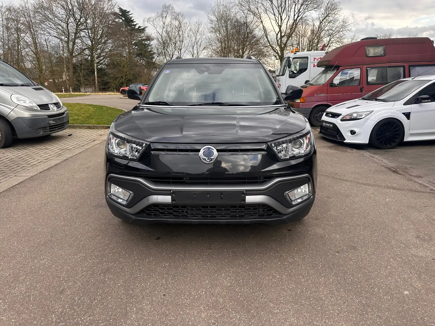 SsangYong XLV e-XGi 160 2WD Crystal - 1