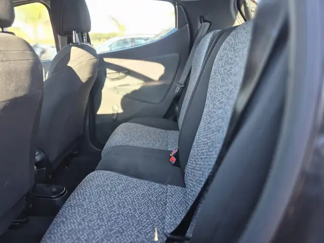 Lancia Ypsilon view 11