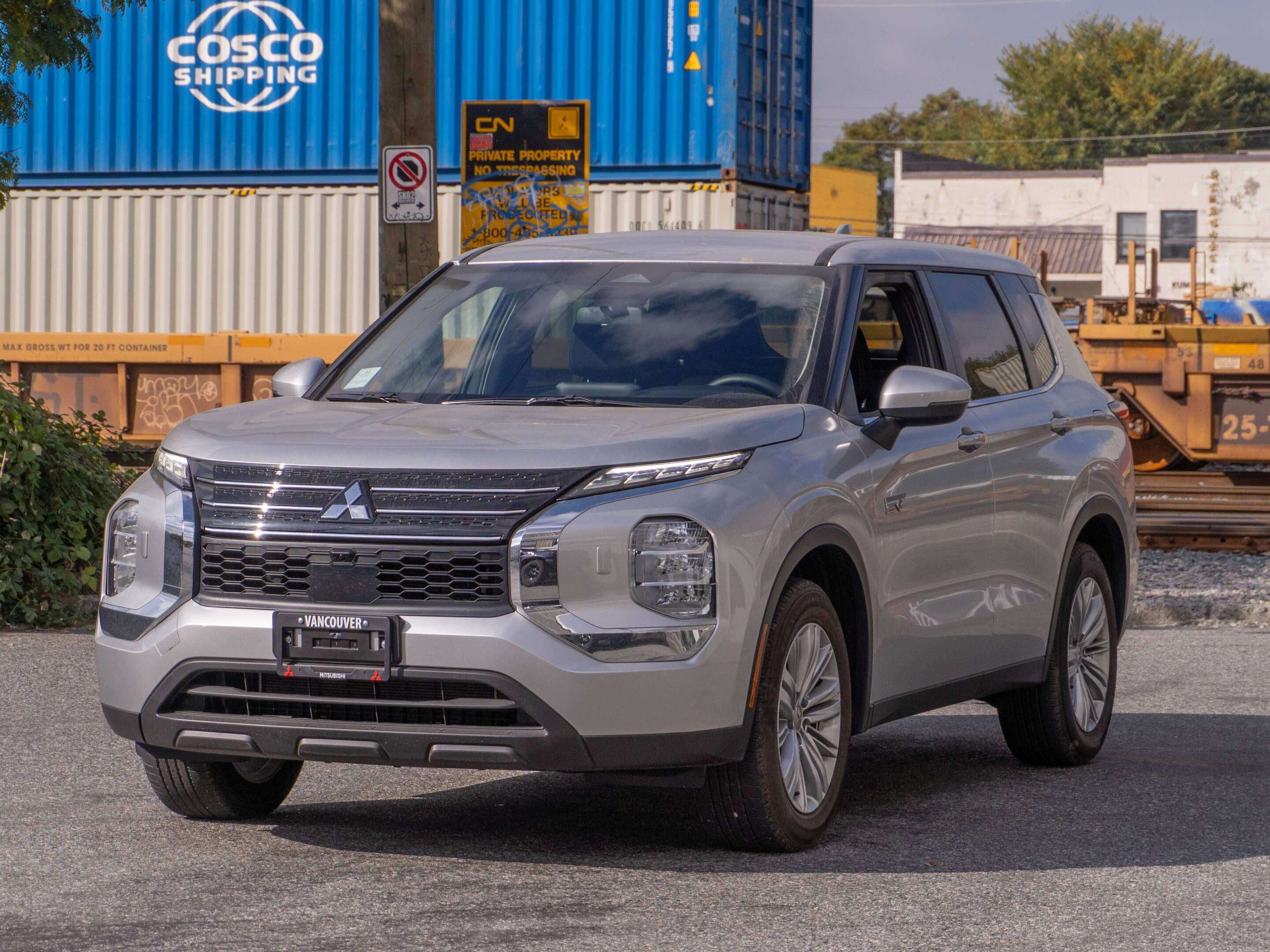  2024 Mitsubishi Outlander Hybrid Plug-in ES S-AWC   