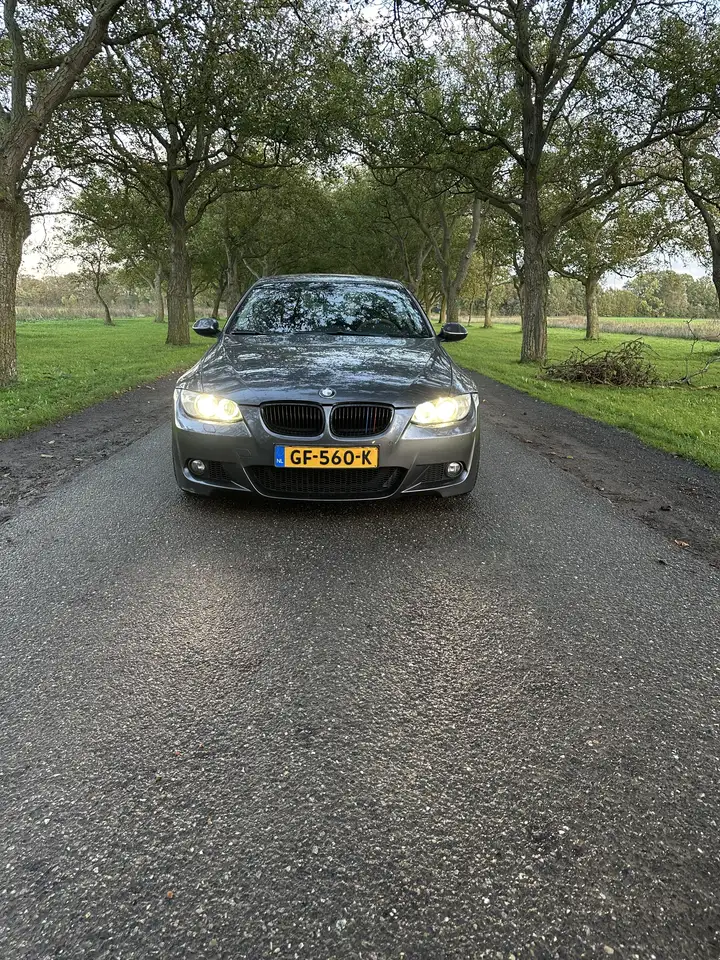 BMW 330