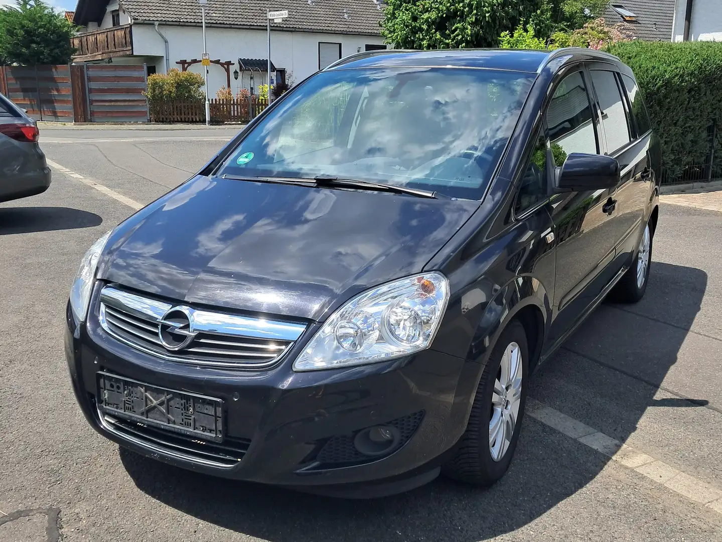 Opel Zafira Zafira 1.7 CDTI ecoFLEX Design Edition Чорний - 2
