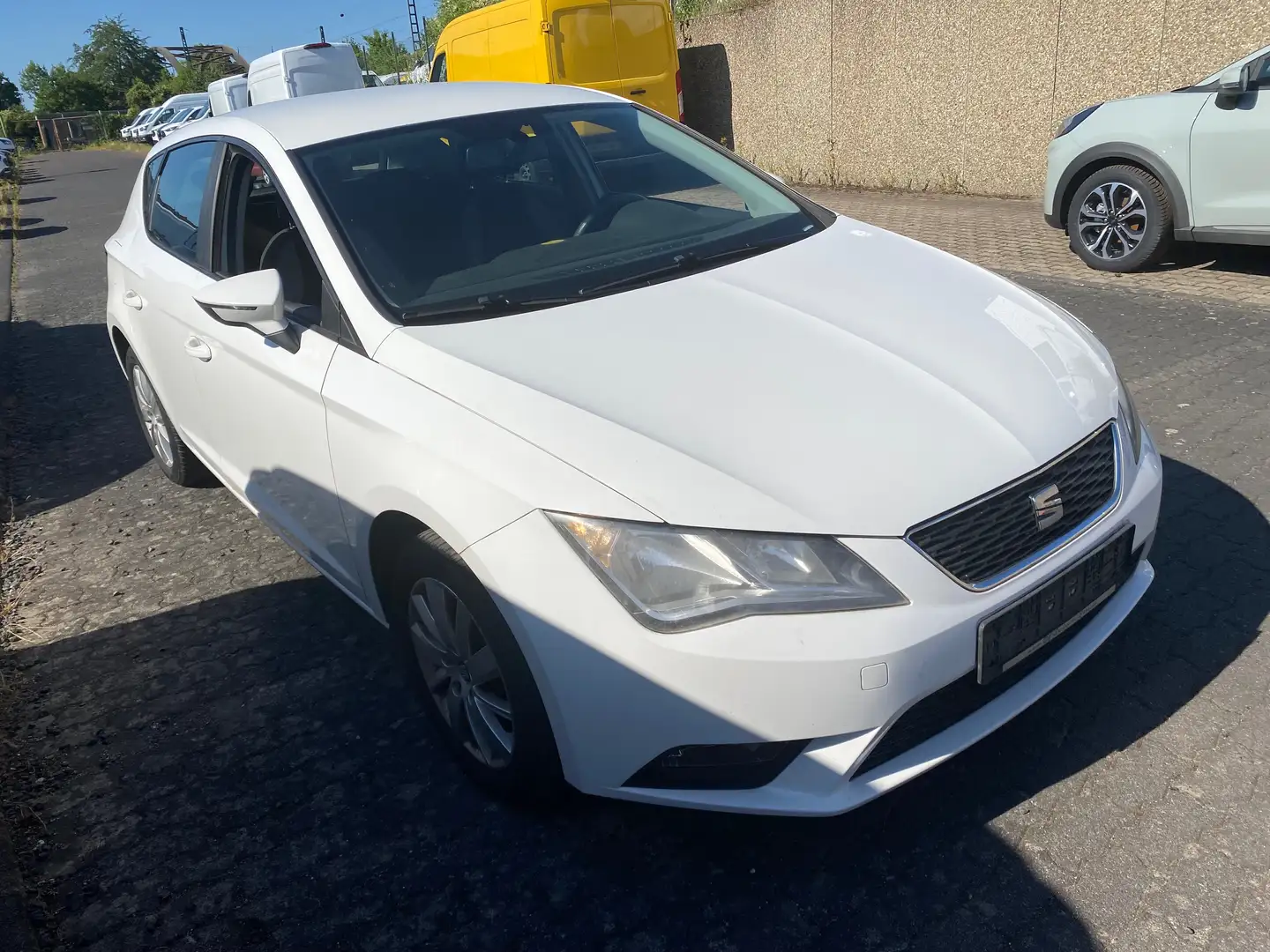 SEAT Leon 1.6 TDI DPF Start Weiß - 2
