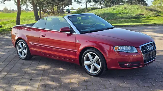 Audi A4 1.8T 163PS S-LINE XEN LEDER 1-HAND BOSE SHZ PDC