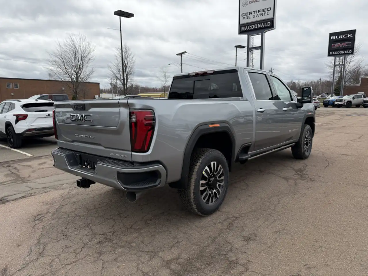 GMC Sierra 2500HD снимка GMC Sierra 2500HD