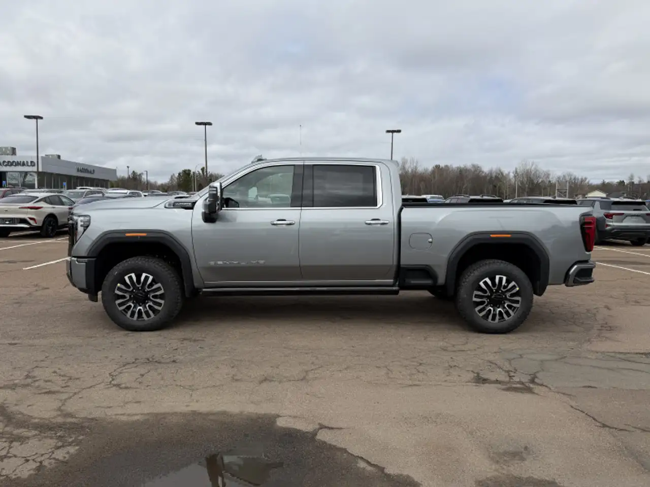 GMC Sierra 2500HD снимка GMC Sierra 2500HD