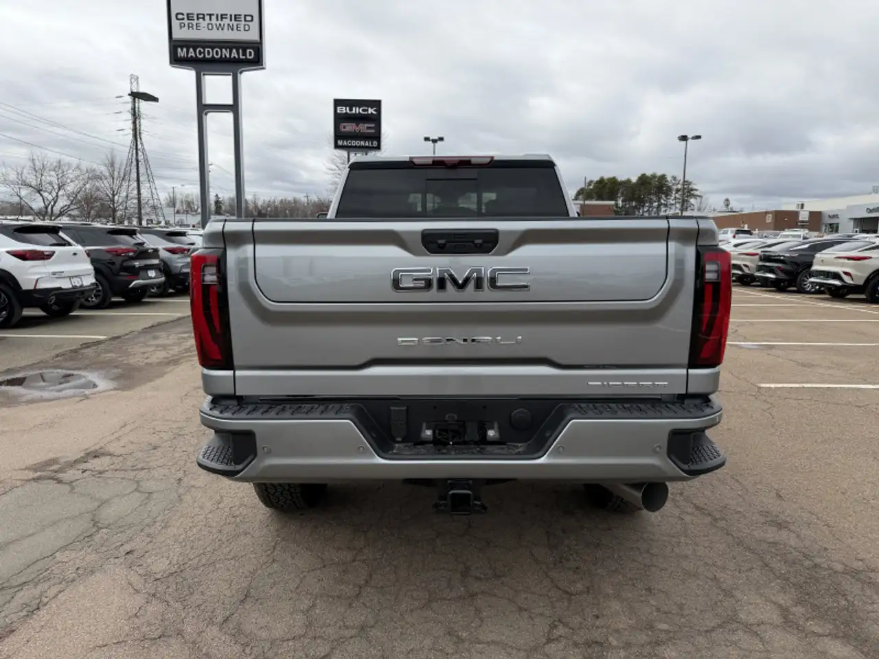 GMC Sierra 2500HD снимка GMC Sierra 2500HD