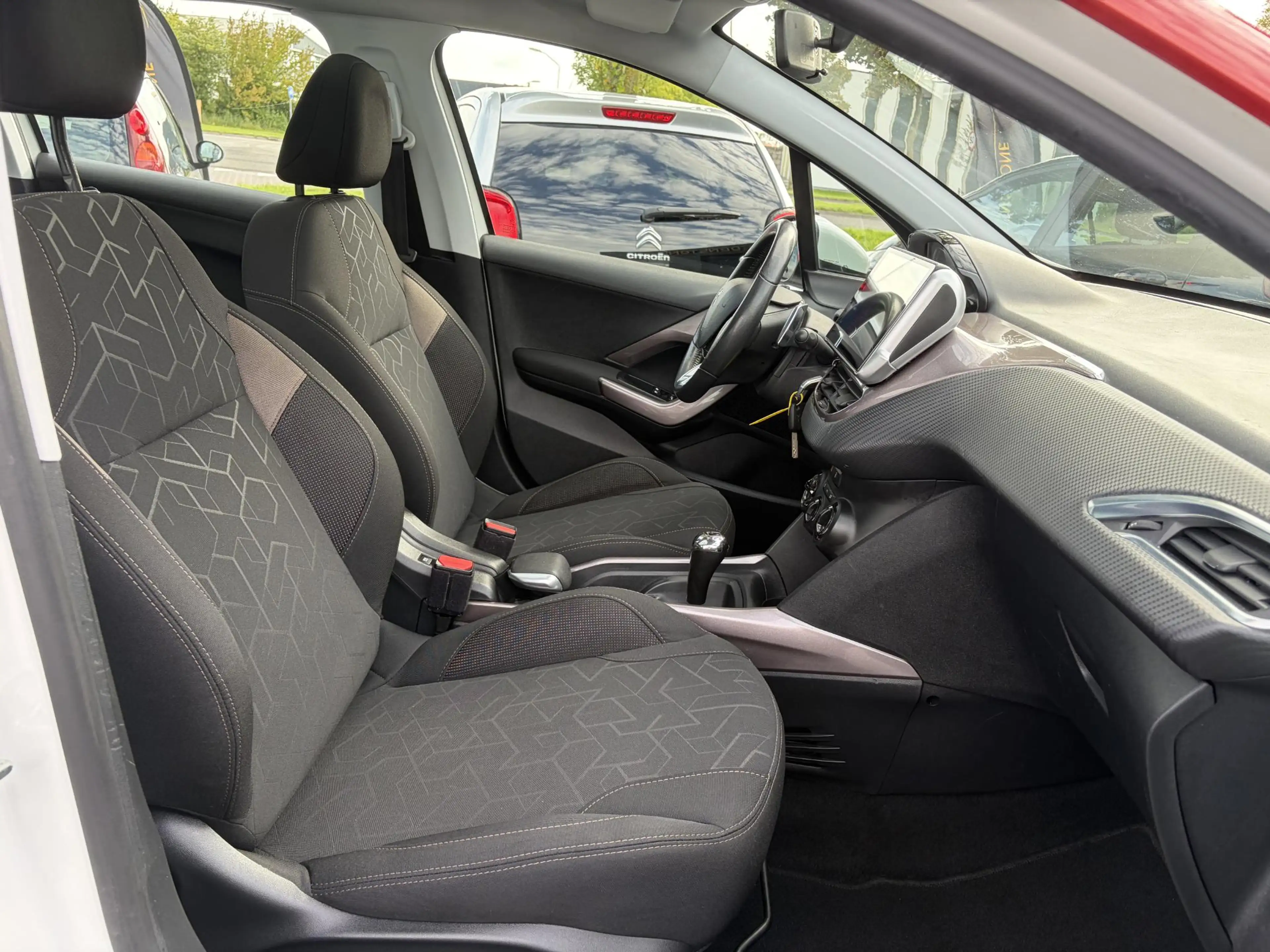 Peugeot 2008 1.2 PureTech Active ✓Net beurt gehad✓Pano✓Carplay✓ — photo 9