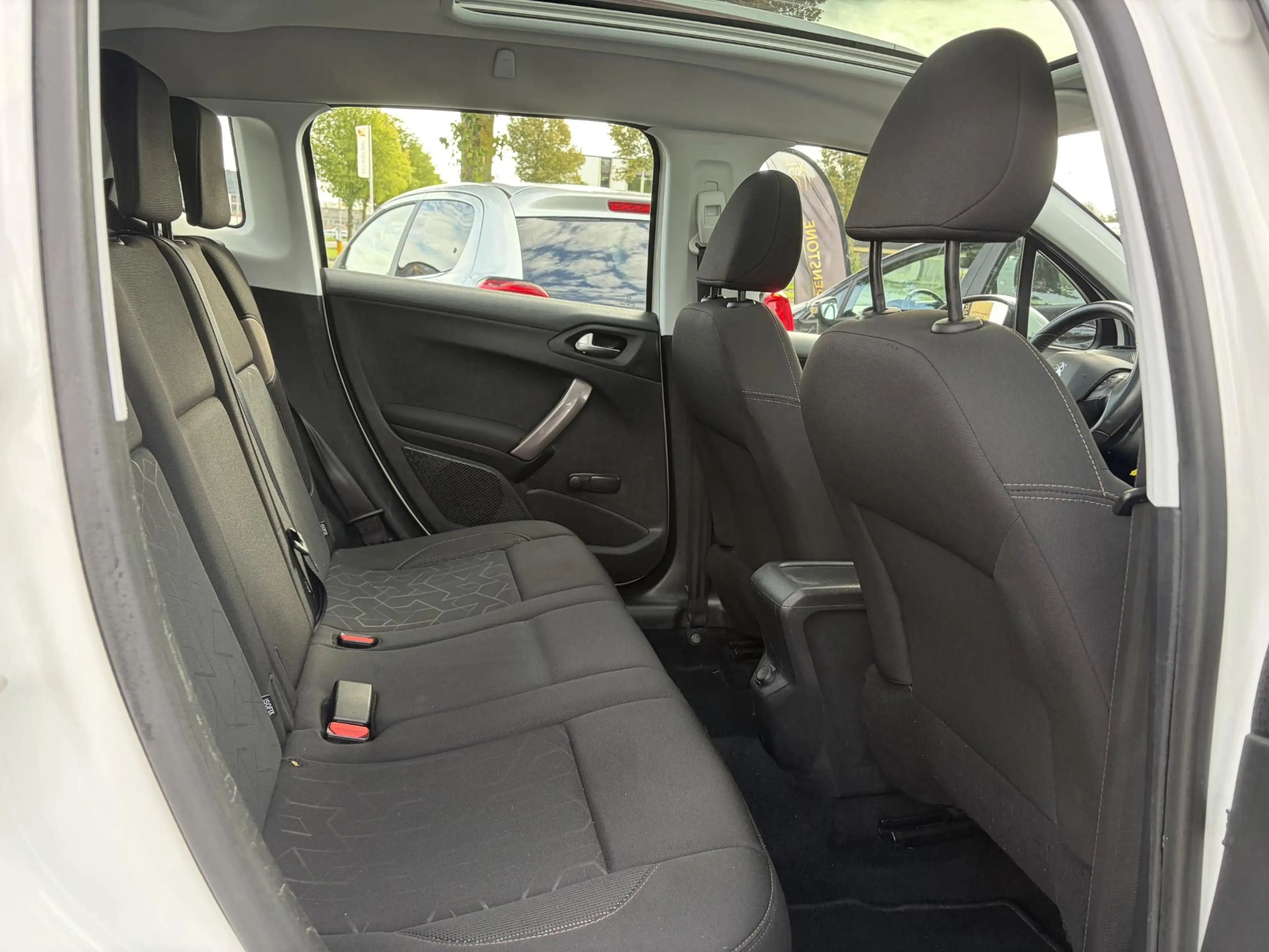Peugeot 2008 1.2 PureTech Active ✓Net beurt gehad✓Pano✓Carplay✓ — photo 12