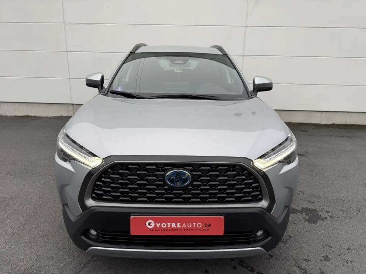 Toyota Corolla Cross . Gris - 2