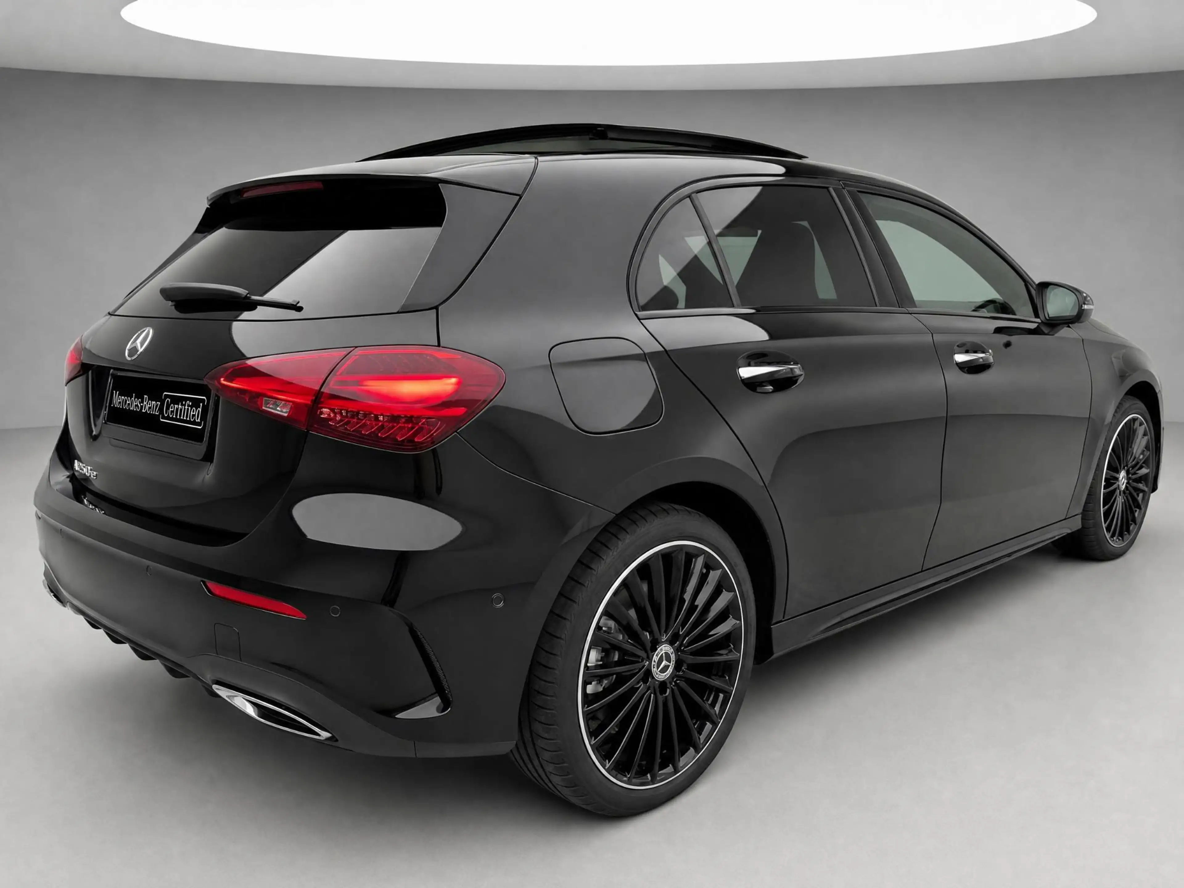 Mercedes-Benz A 250 e Business Solution AMG | AMG Plus Pakket | Night — photo 3