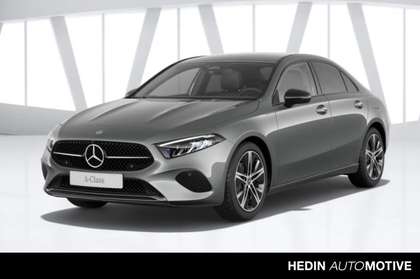 Mercedes-Benz A 180 A Limousine Star Edition Luxury Line | Nightpakket