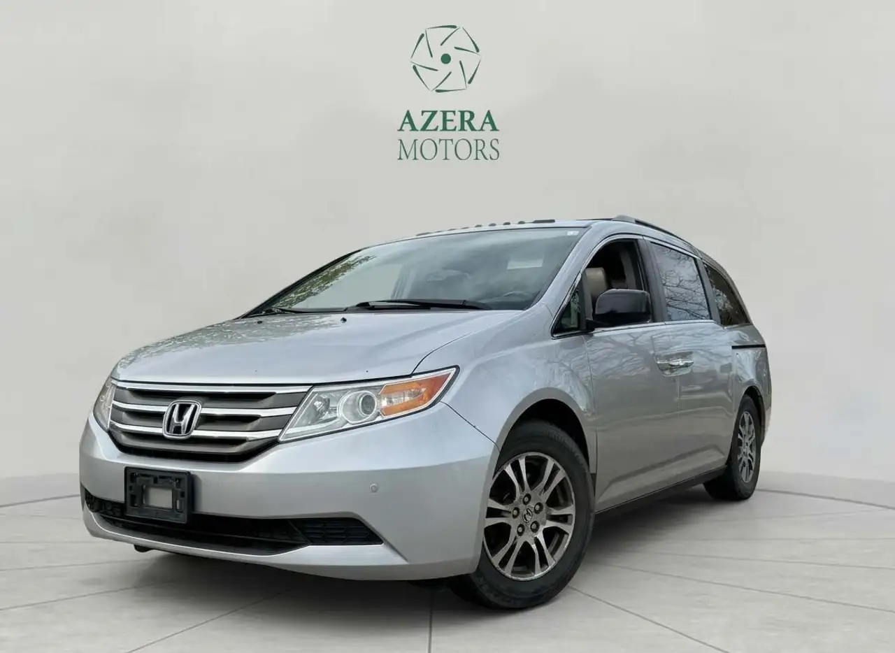 Honda Odyssey снимка Honda Odyssey