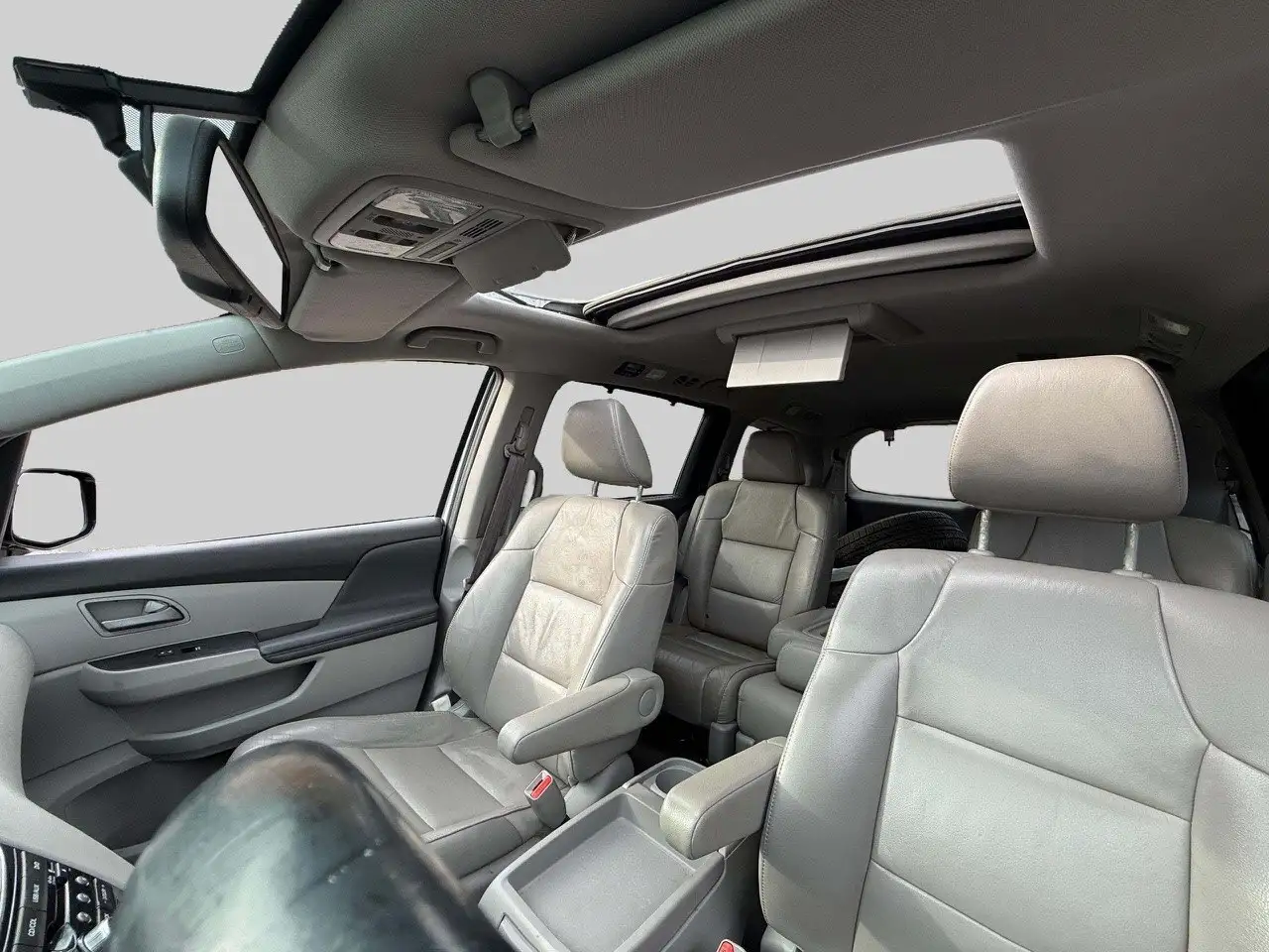 Honda Odyssey снимка Honda Odyssey
