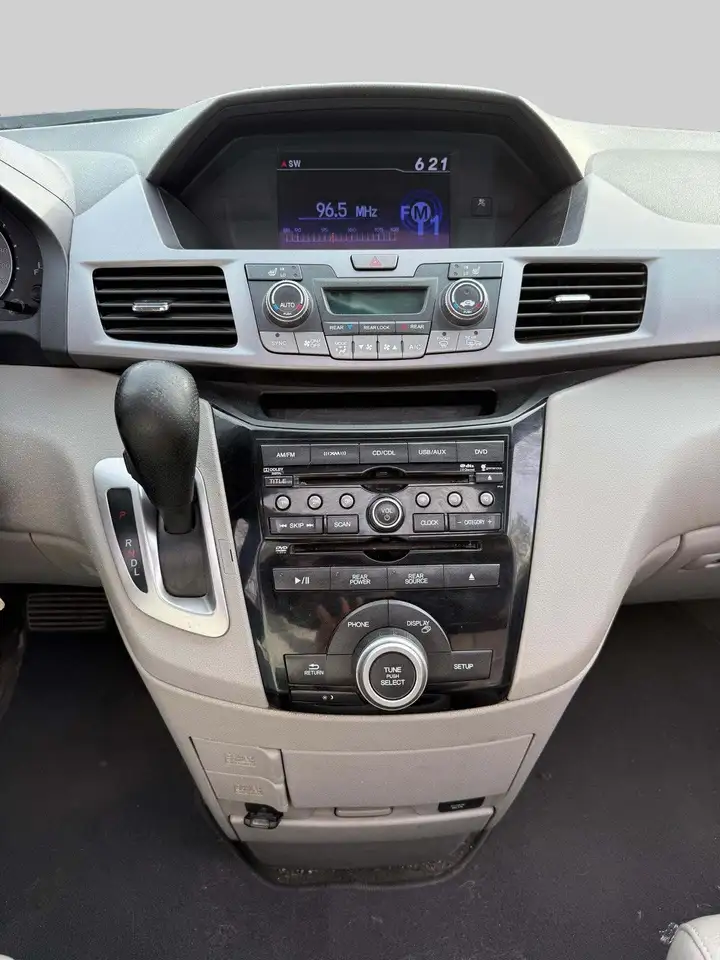Honda Odyssey снимка Honda Odyssey
