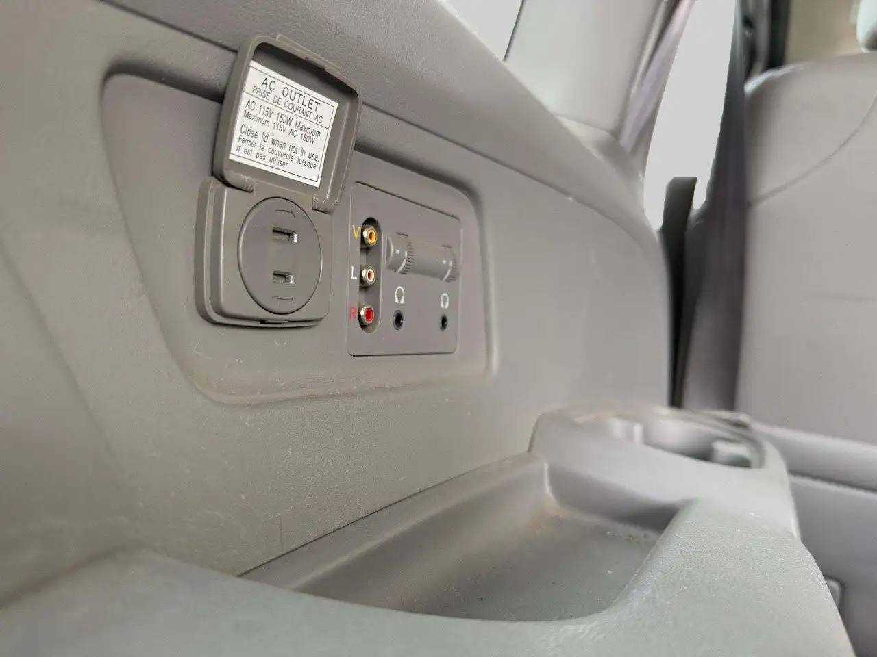 Honda Odyssey снимка Honda Odyssey