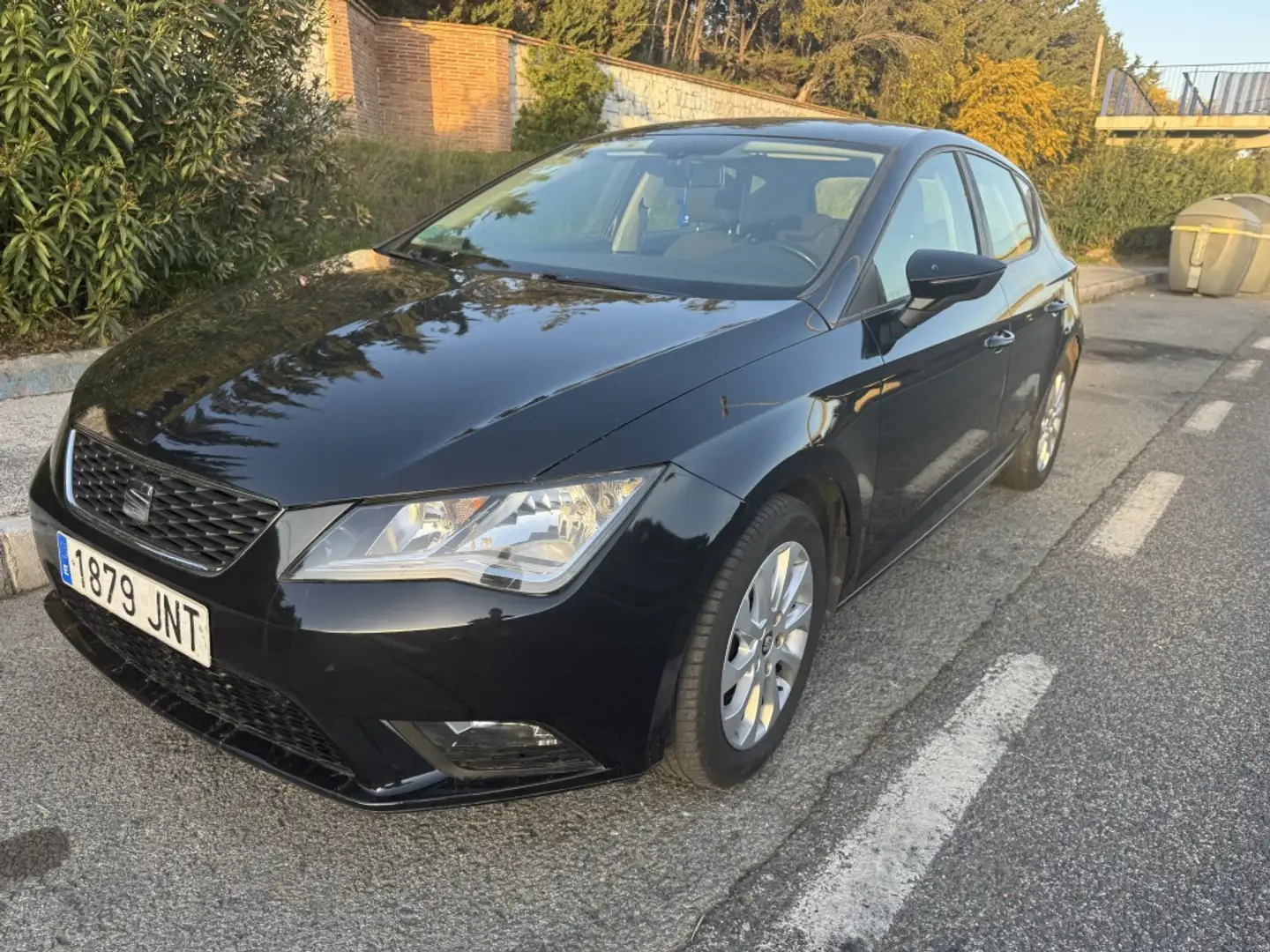 SEAT Leon Pequeño Manual de 5 Puertas Negro - 1