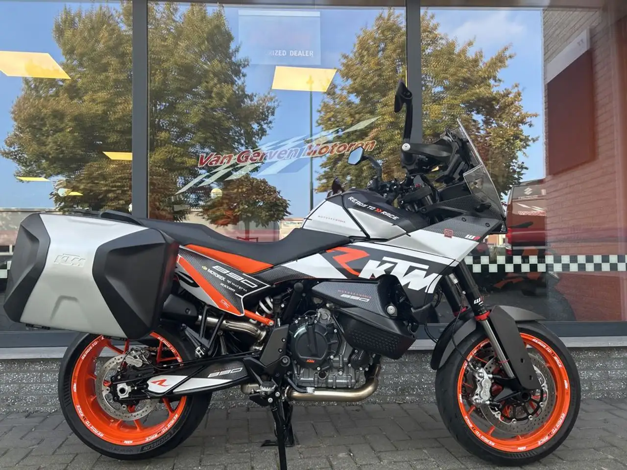 KTM 890 SMT