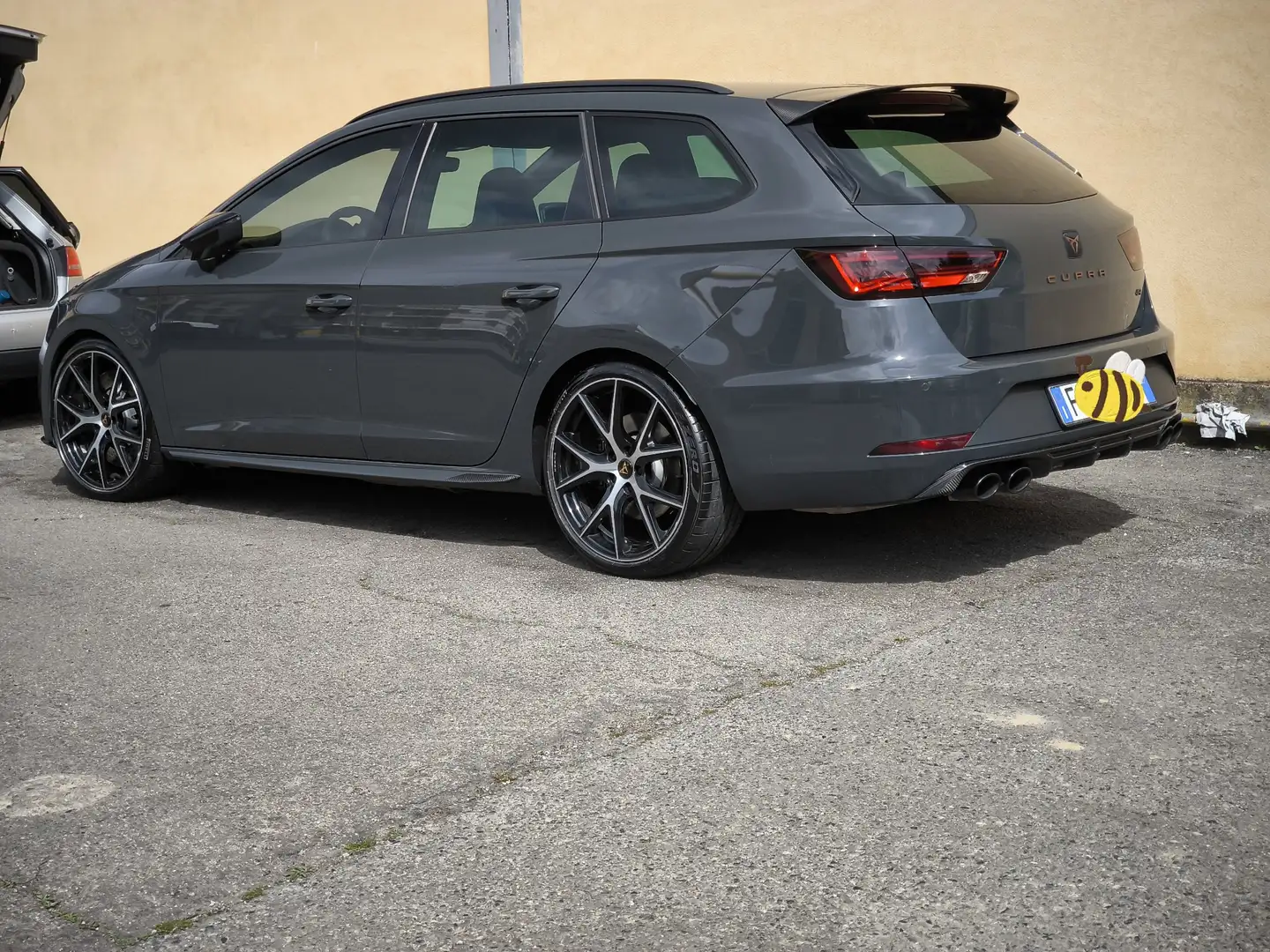 SEAT Leon ST 2.0 tsi Cupra R 4drive 300cv dsg - 2
