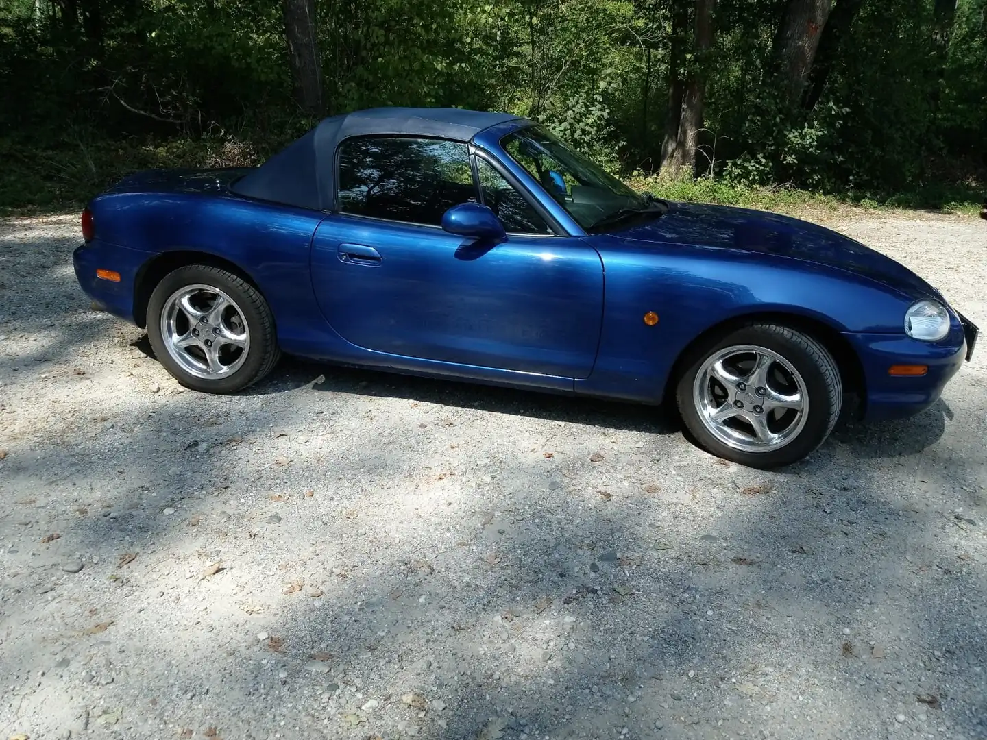 Mazda MX-5 MX-5 1.9i 16V10th Anniversary Blau - 1