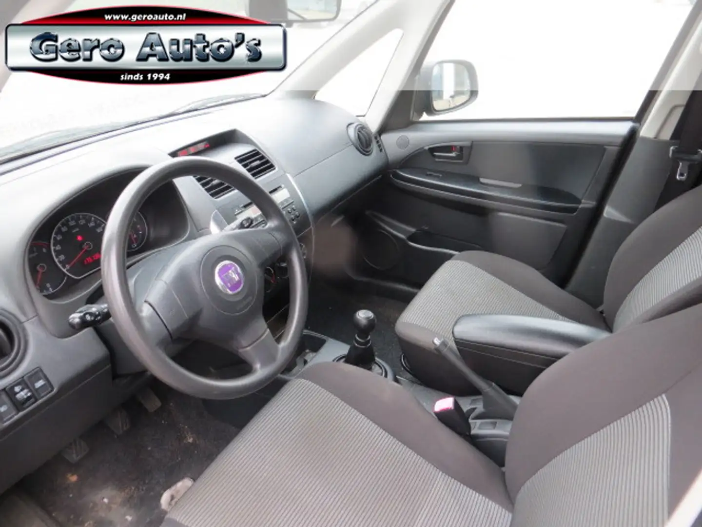 Fiat Sedici 1.6-16V Dynamic lichte rijdbare schade Beige - 2